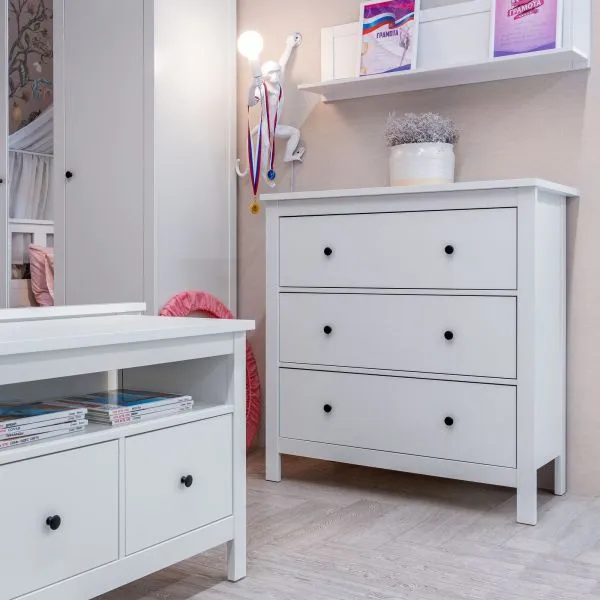 2.08.02.020.1 САГА комод 3 ящика белый 2.08.02.020.1 САГА комод 3 ящика белый